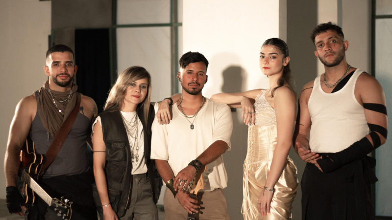 «Devuélveme» el nuevo tema de Rosa Esber junto a Cuásar